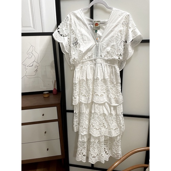 COPY - FARM Rio Embroidered Dress S - Picture 1 of 4
